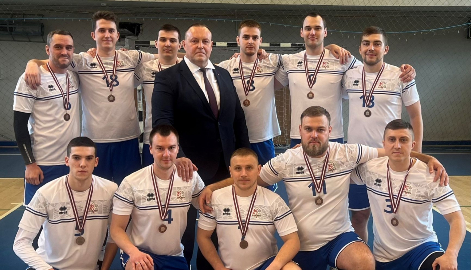 FOTO: VRS basketbola komanda ar iekšlietu ministru