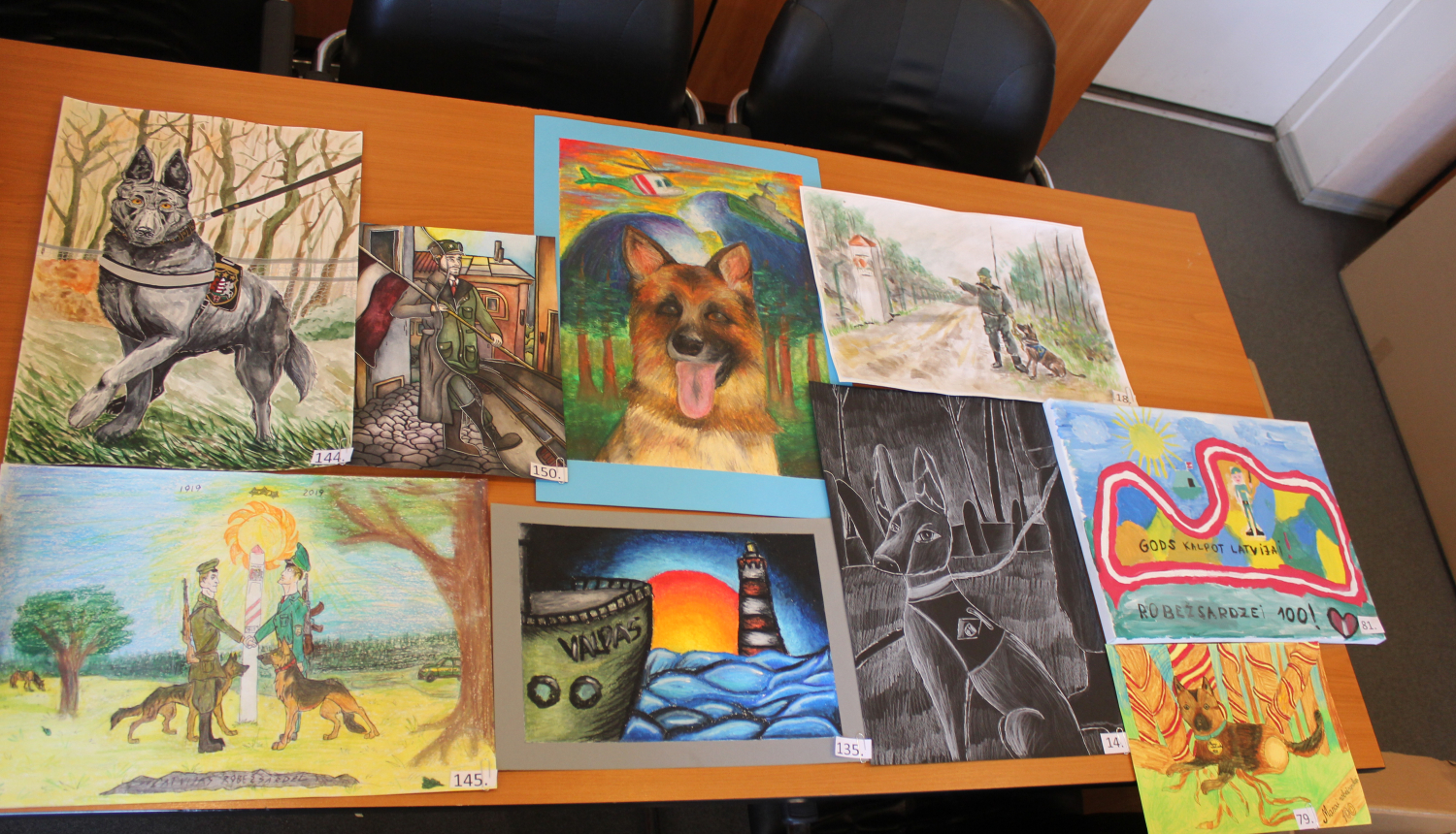 FOTO: Zīmējumu konkursa uzvarētāju darbi