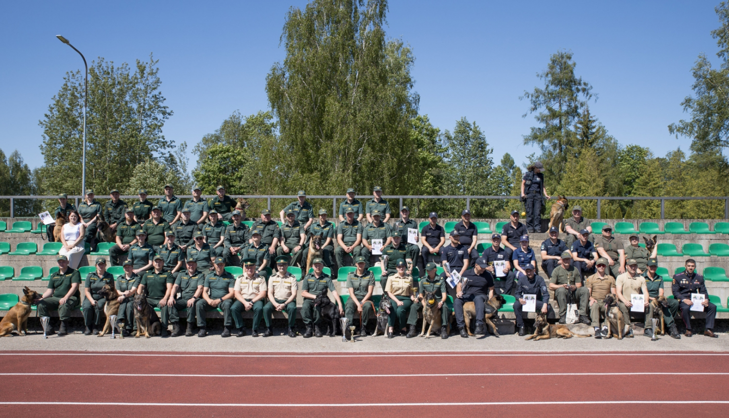 FOTO: Kinologu sacensības