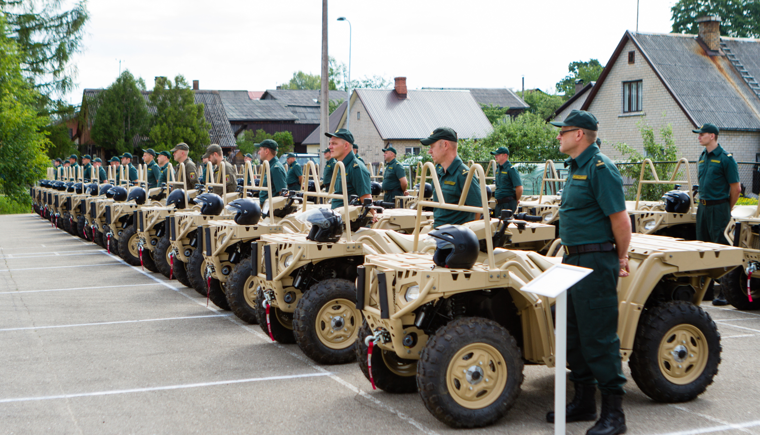 Foto: Valsts robežsardze saņem ASV dāvinājumu