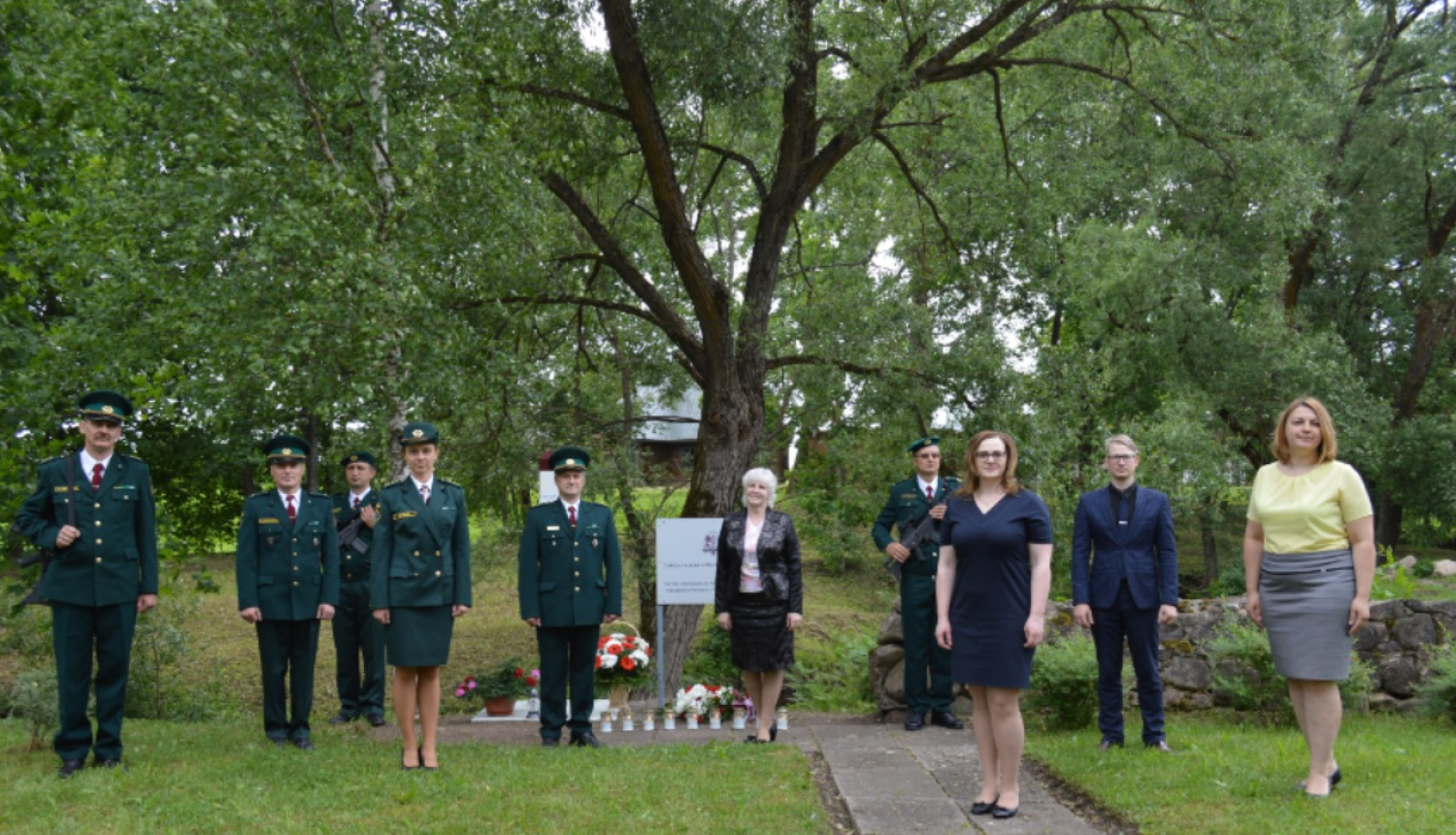 FOTO: Masļenku piemiņas brīdis