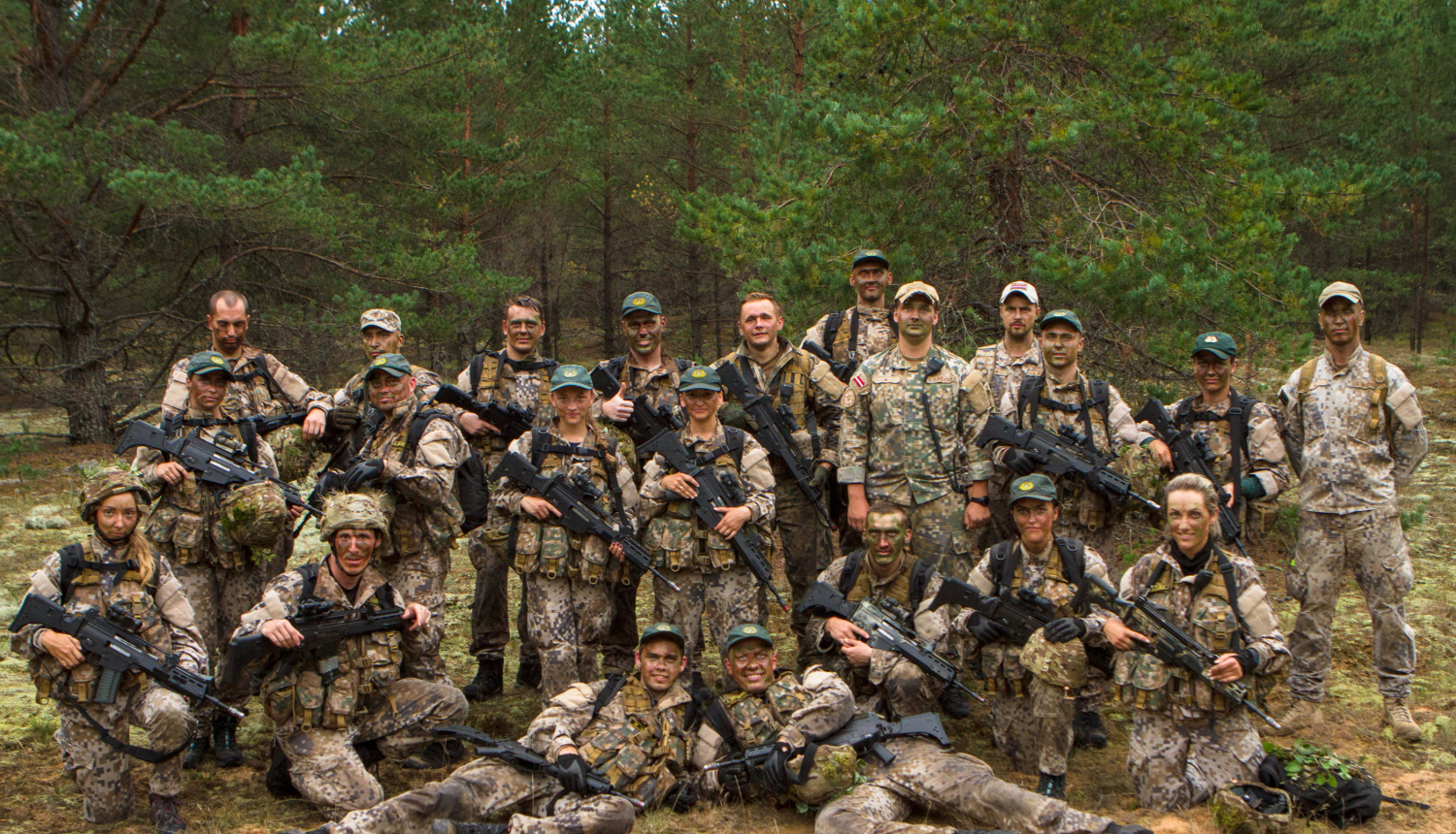 Foto: Militārās mācības "Vasaras lauka nometne" 
