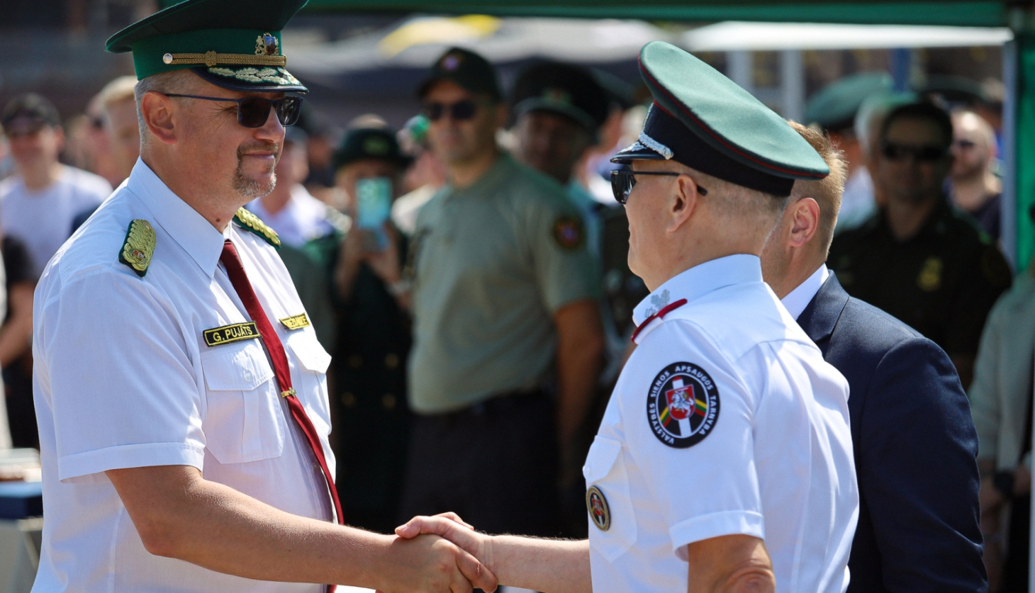 Valsts robežsardzes priekšnieks sasveicinās