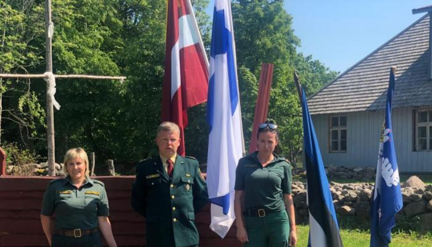 FOTO: VRS kinologi ar dienesta suņiem