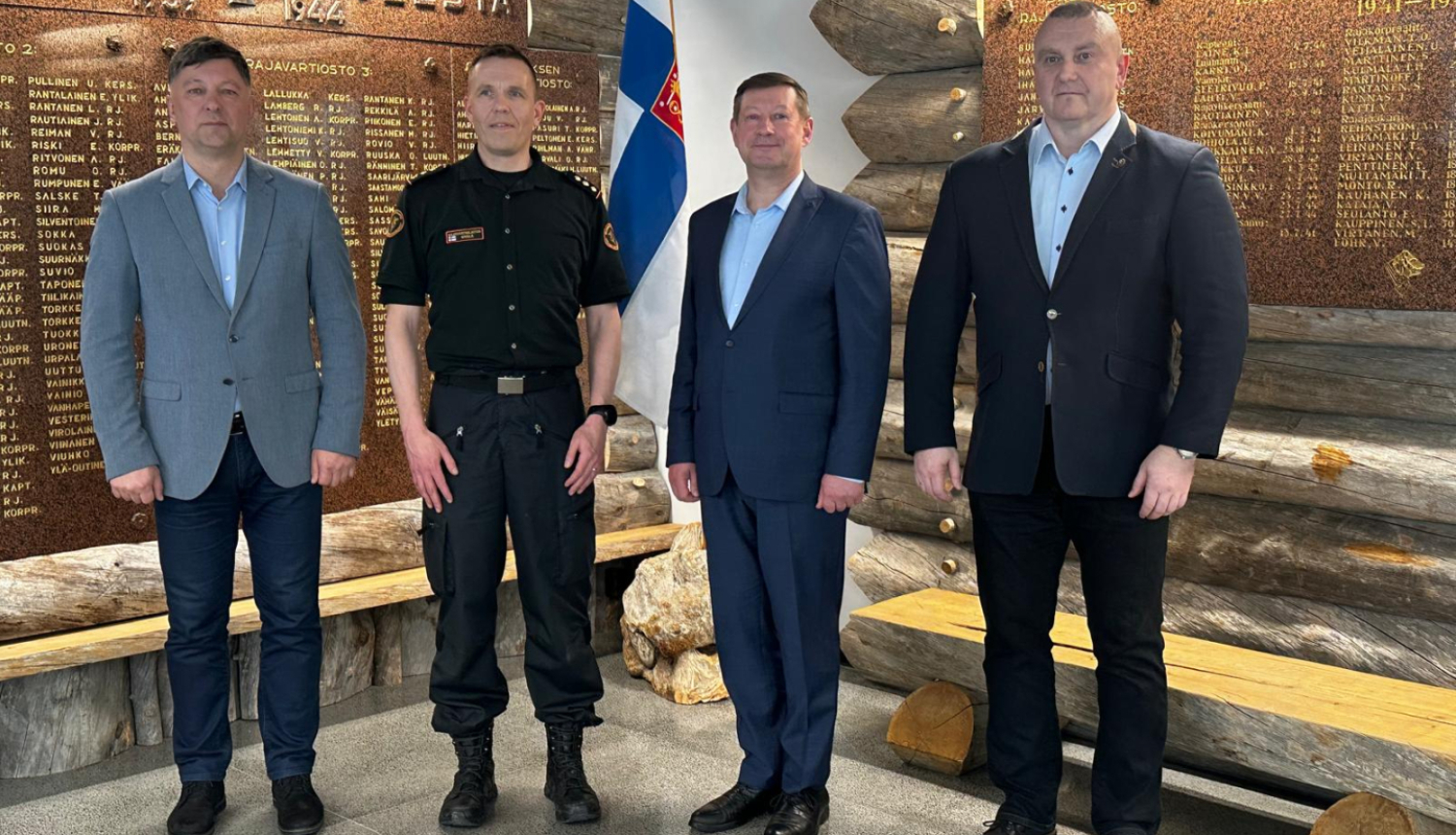 FOTO: VRK direktors kopā ar Somijas pārstāvjiem