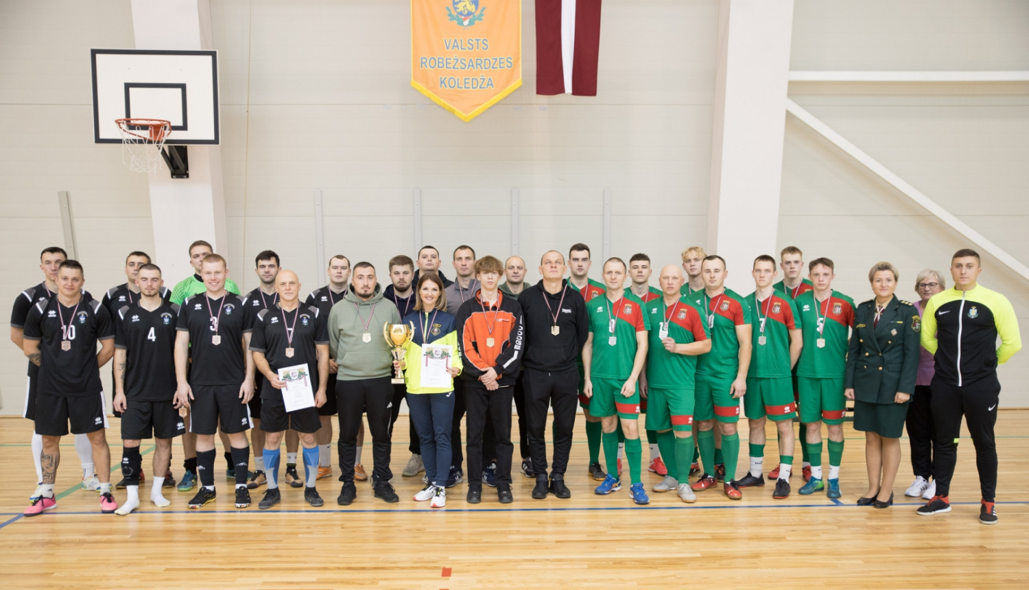 FOTO: Futbola sacensību dalībnieki