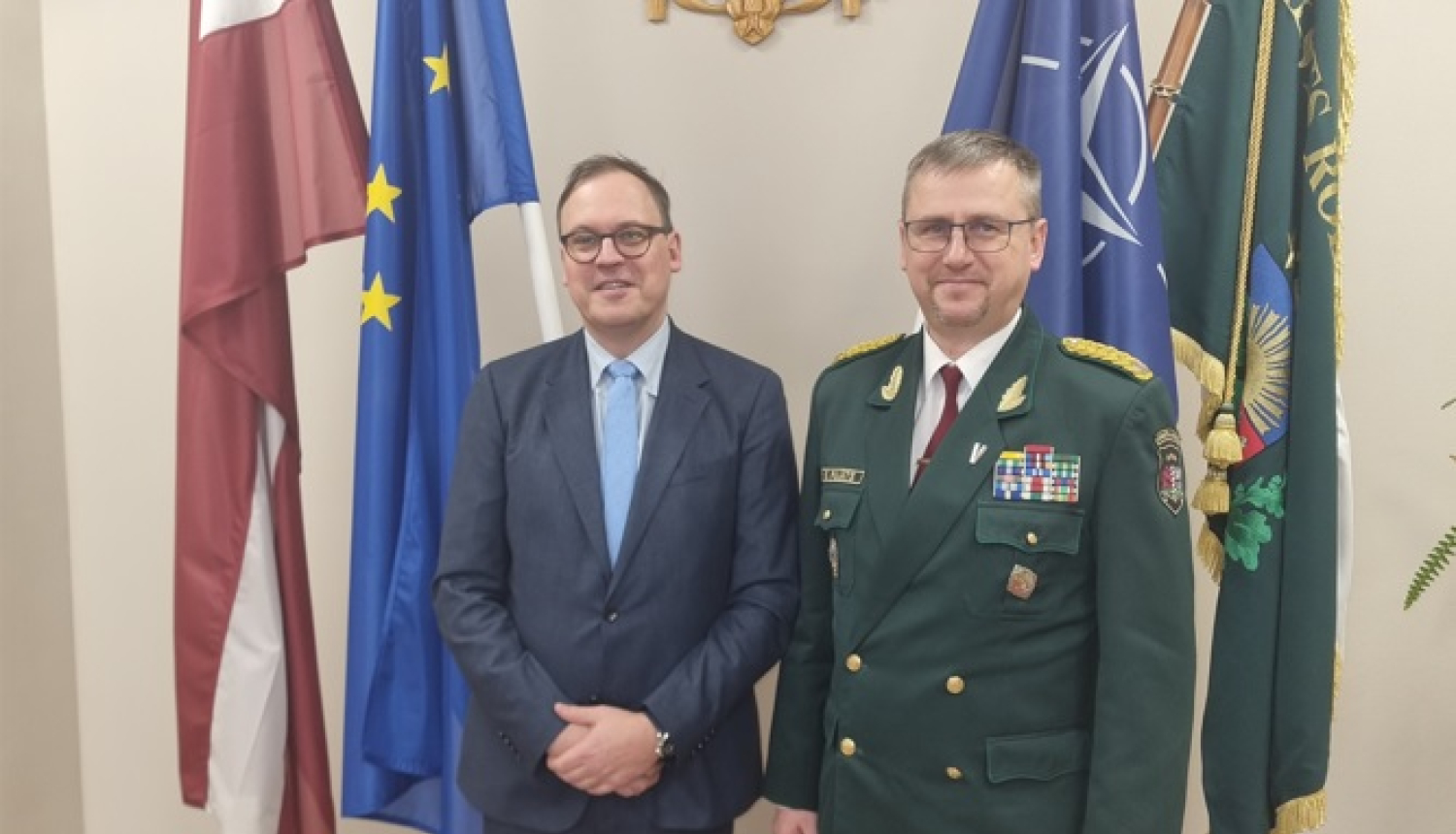 FOTO: VRS priekšnieks un Igaunijas vēstnieks Latvijā