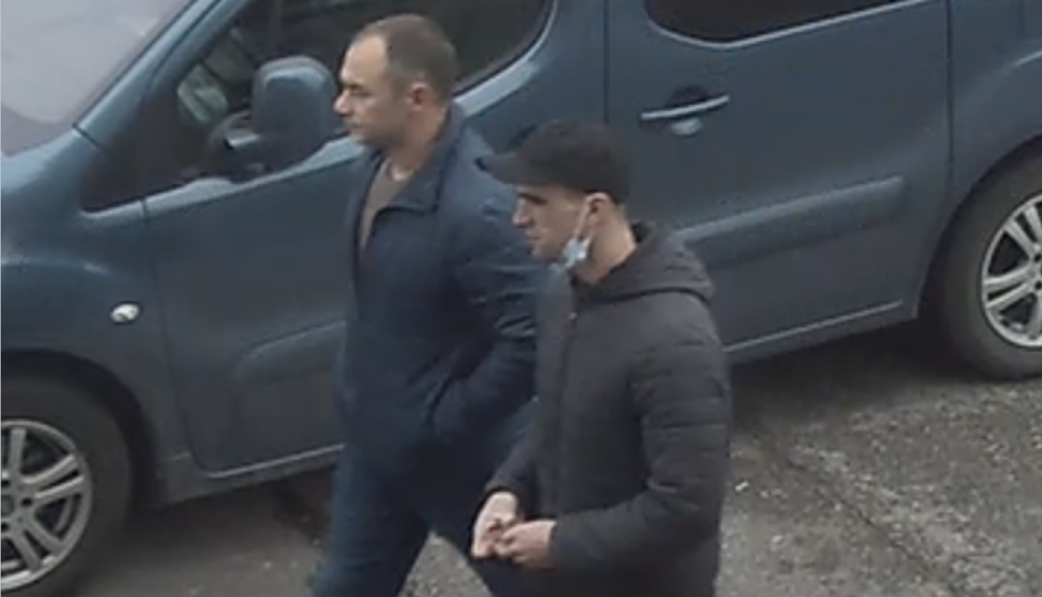 FOTO: Meklēšanā esošie vīrieši