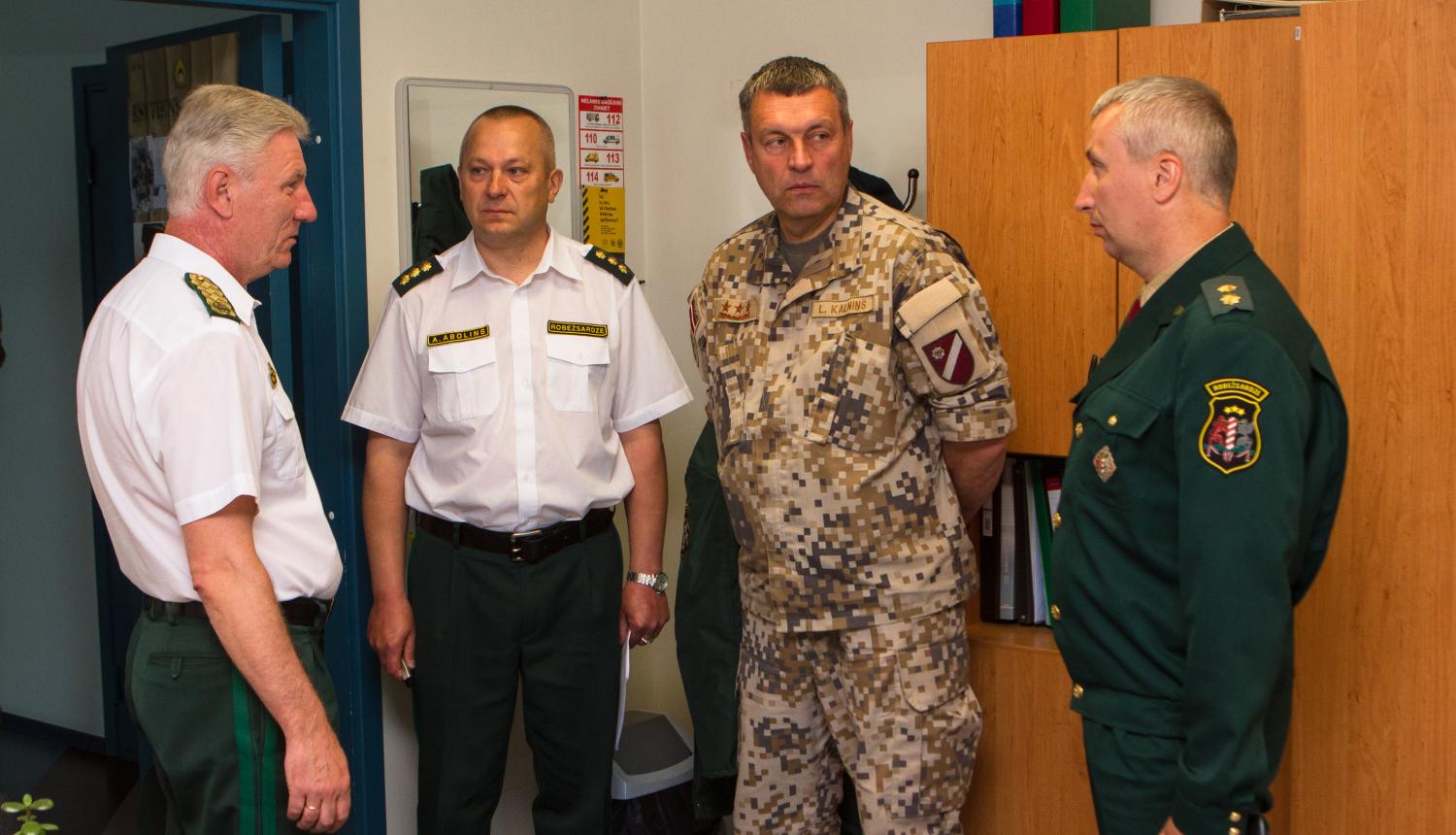 Foto : NBS komandiera vizīte Valsts robežsardzes koledžā