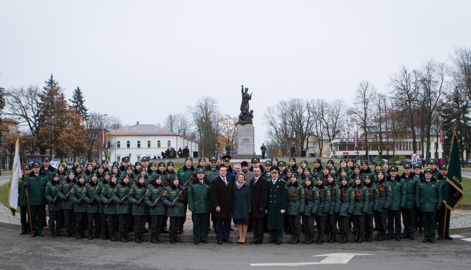 Foto : Kadetu svinīgā zvēresta nodošana, kopbilde