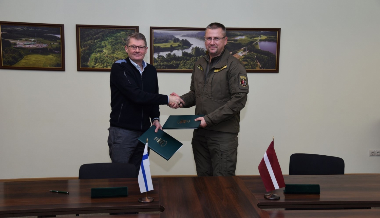 Tiekas Latvijas un Somijas Robežapsardzības iestāžu vadītāji