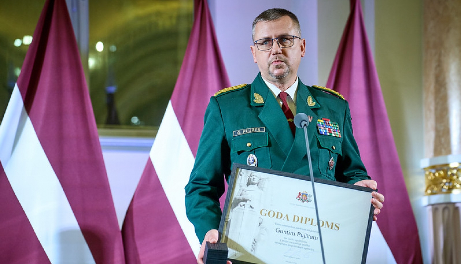 FOTO: VRS priekšnieks saņem MK Gada balvu