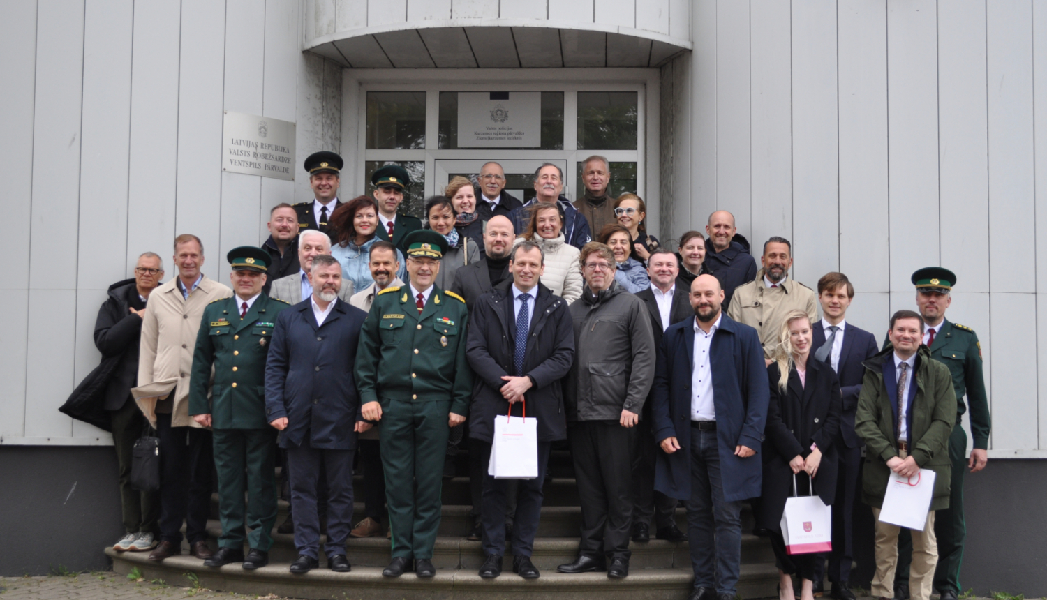 FOTO: Delegācijas kopbilde