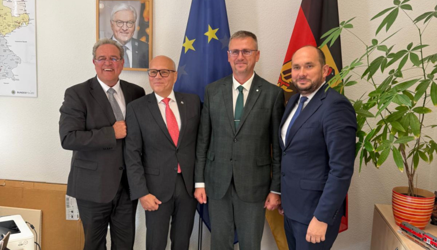 FOTO: Iestāžu vadītāju kopbilde