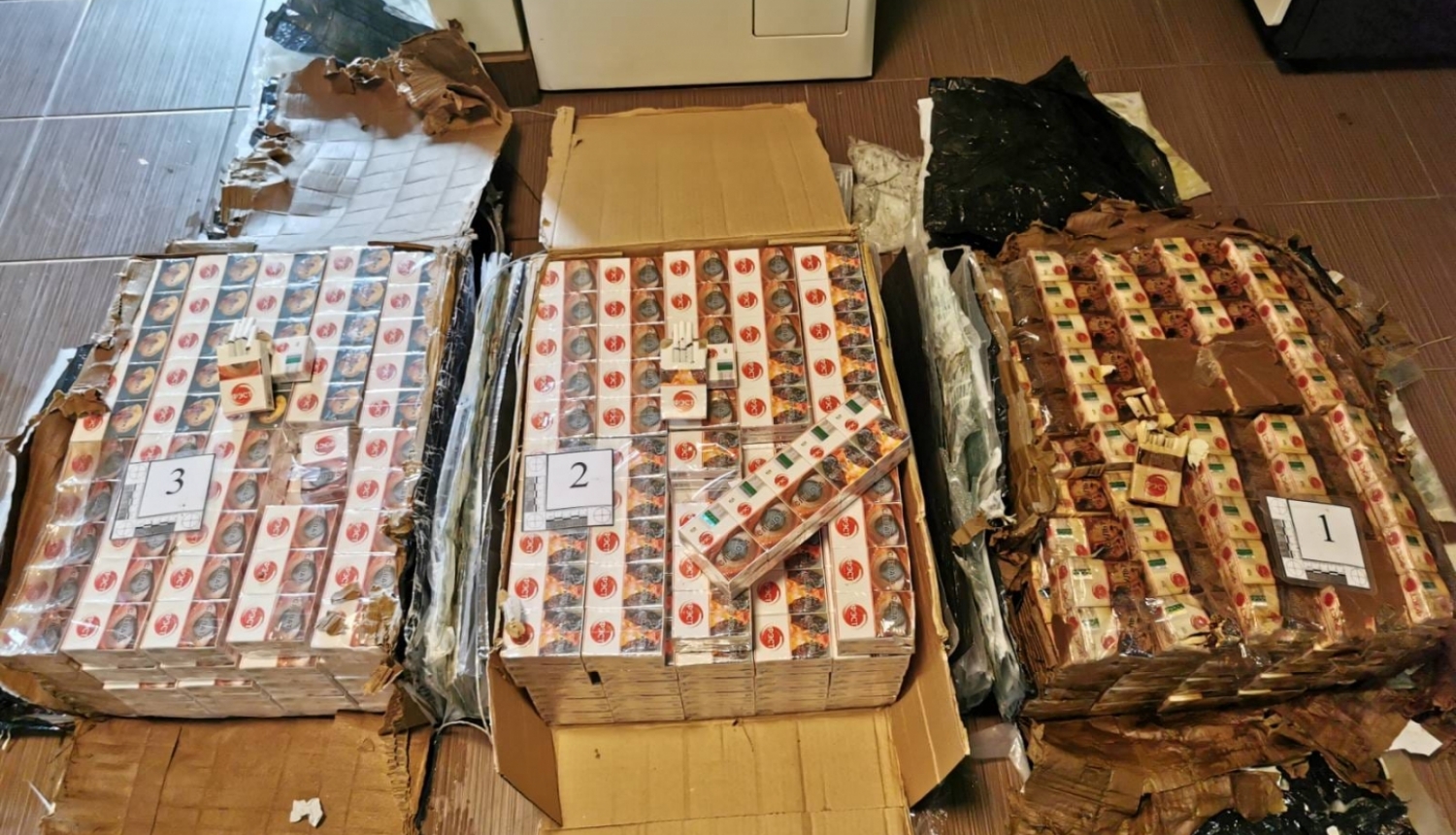 Robežsargi izņem 30 000 cigarešu