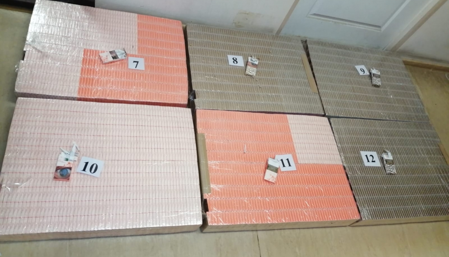 FOTO: Kontrabandas cigaretes