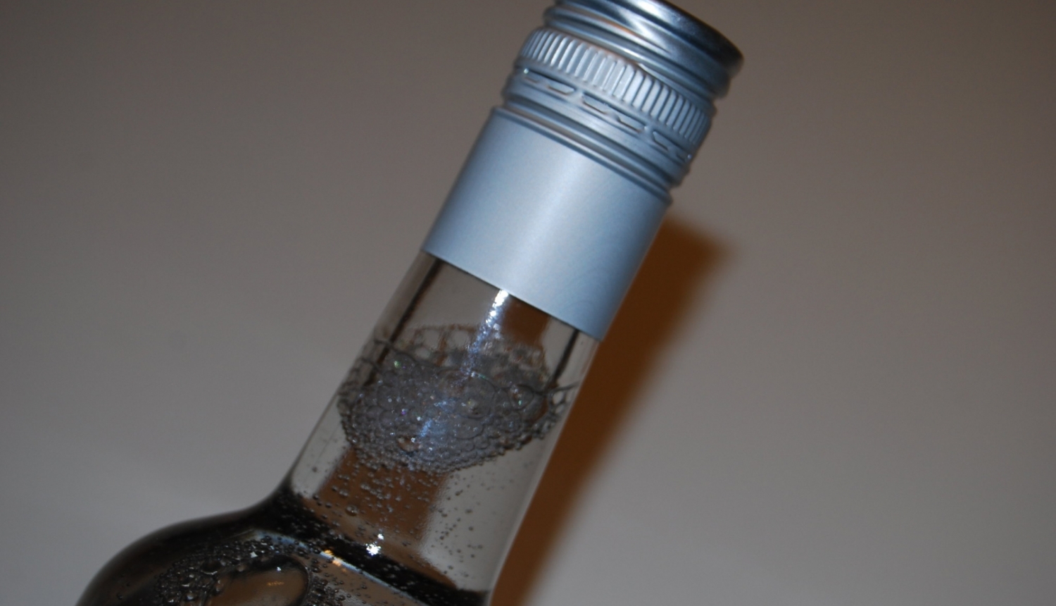 FOTO: Degvīna pudele