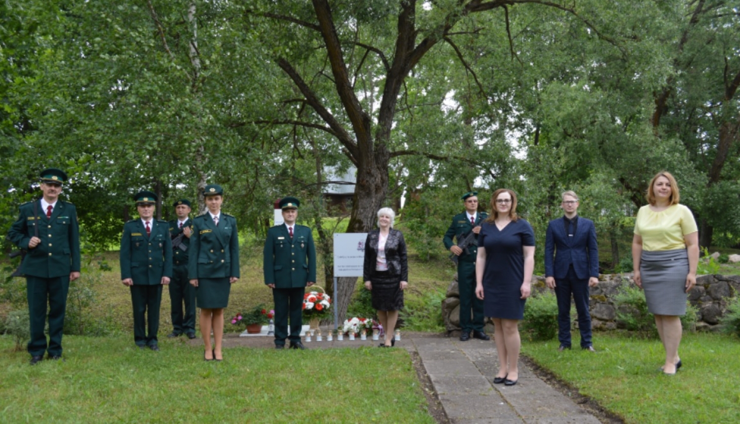 FOTO: Masļenku piemiņas brīdis