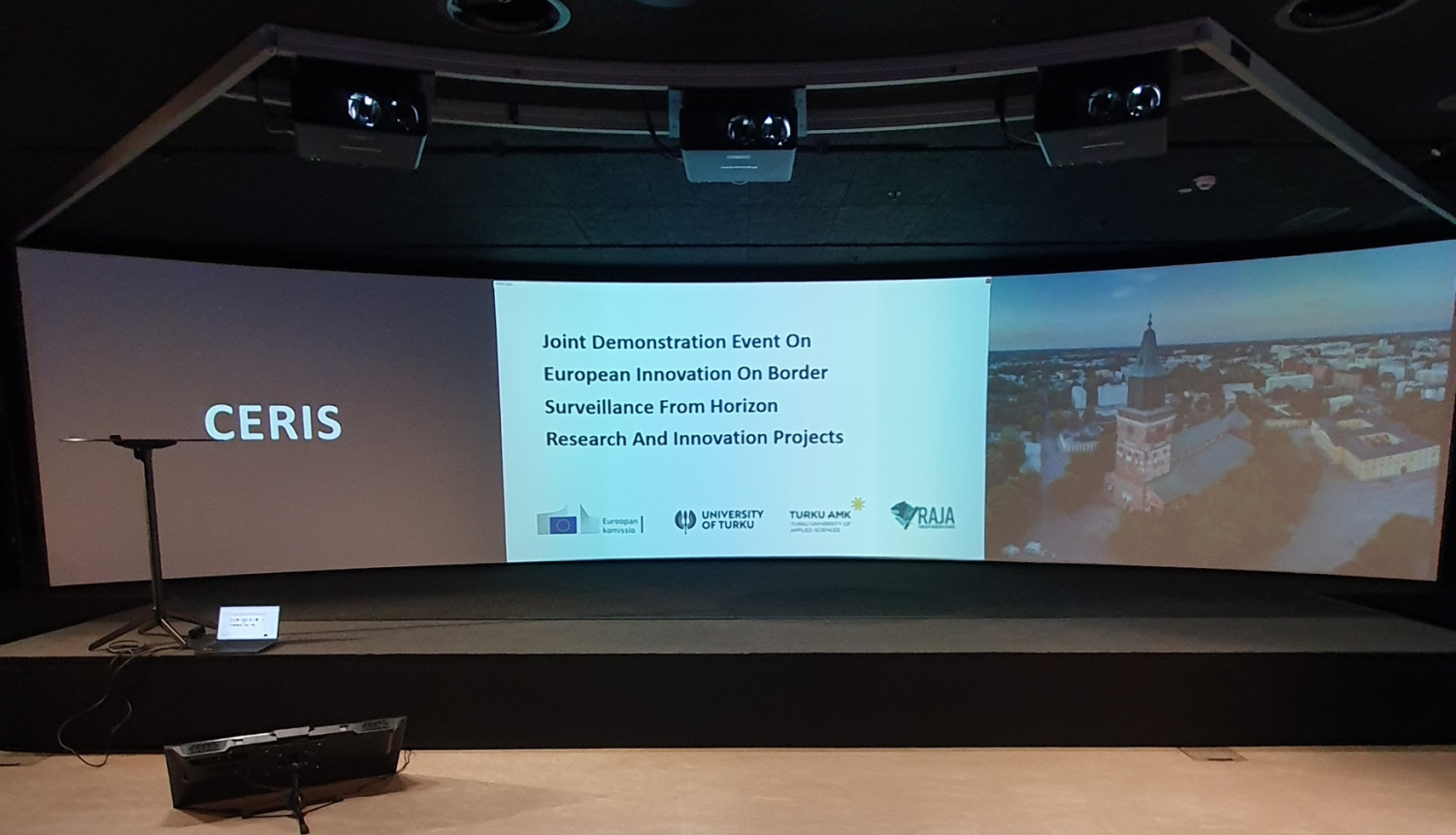 FOTO: Pasākuma ekrāns