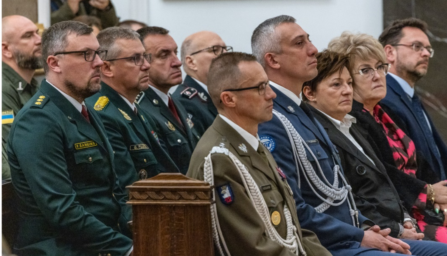 FOTO: Svinību dalībnieki