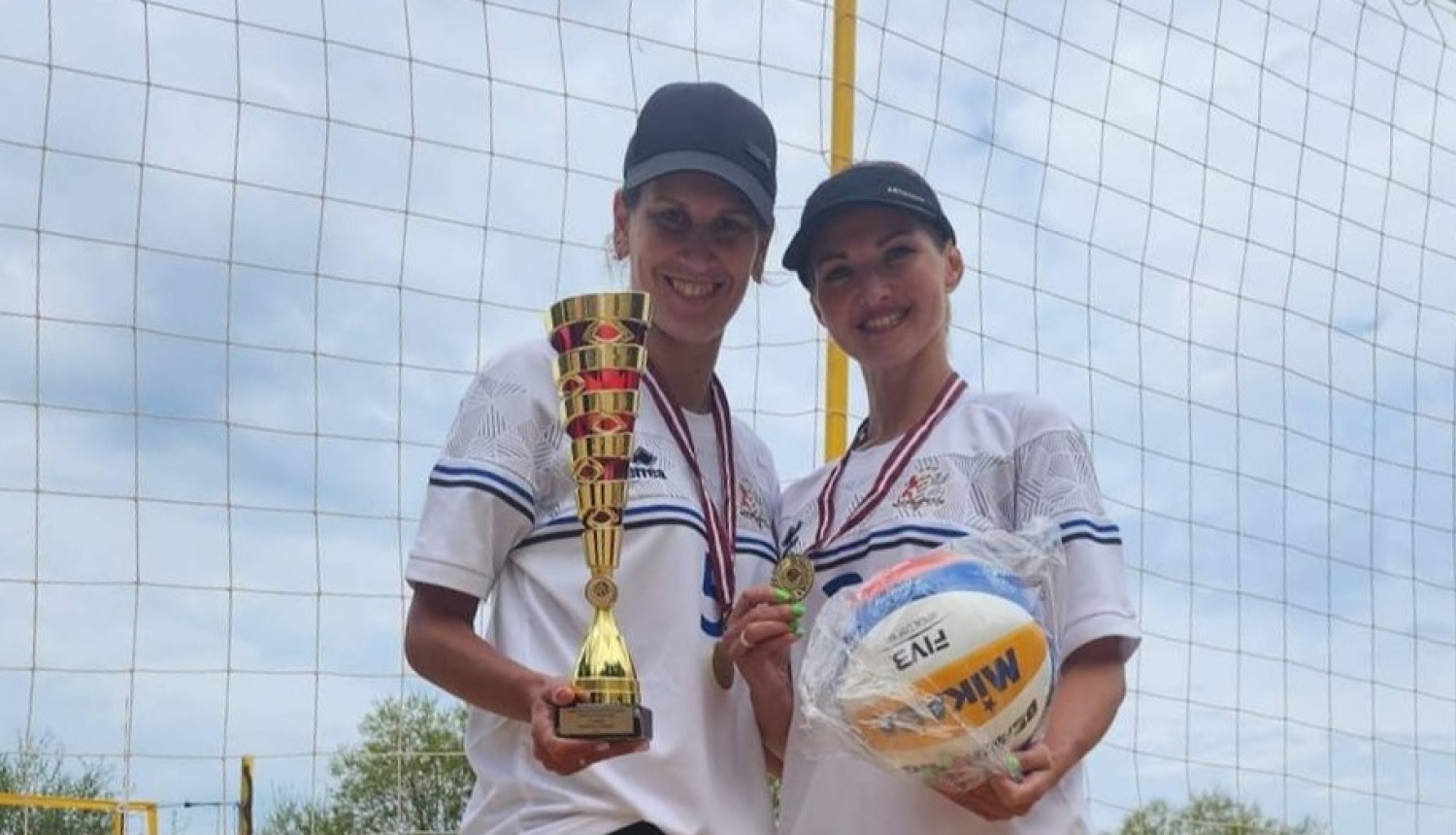 FOTO: Pludmales volejbola dalībnieces