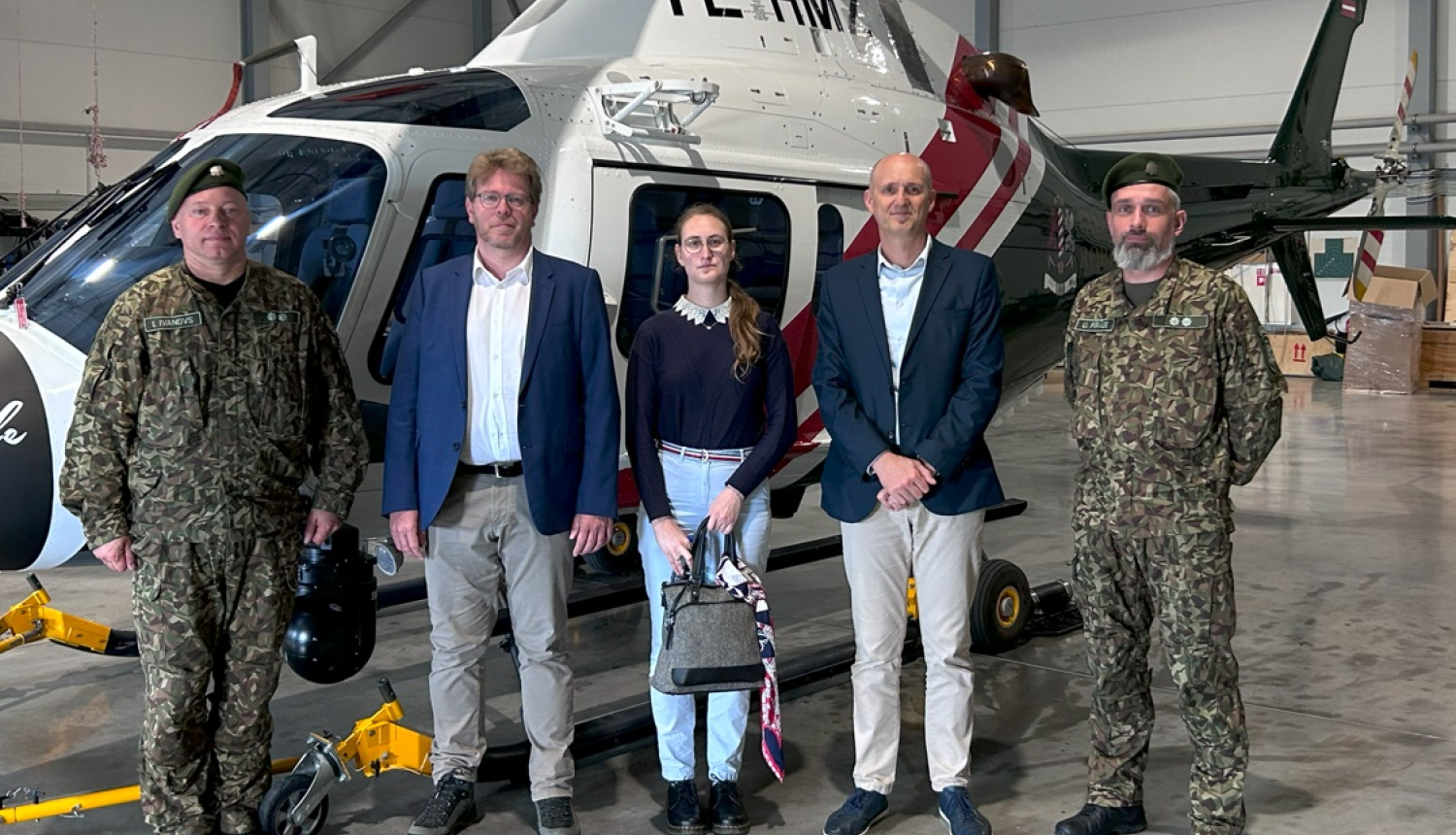 FOTO: Vizīte Aviāciijas un speciālo operāciju pārvaldē